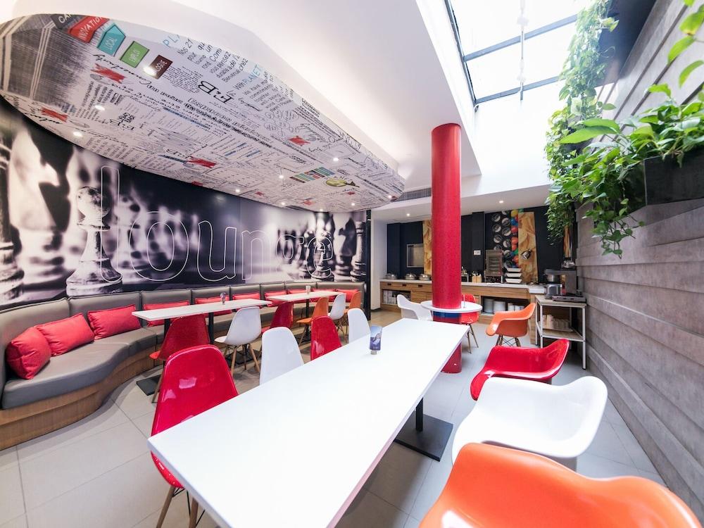 Ibis Shanghai Gubei Exterior foto