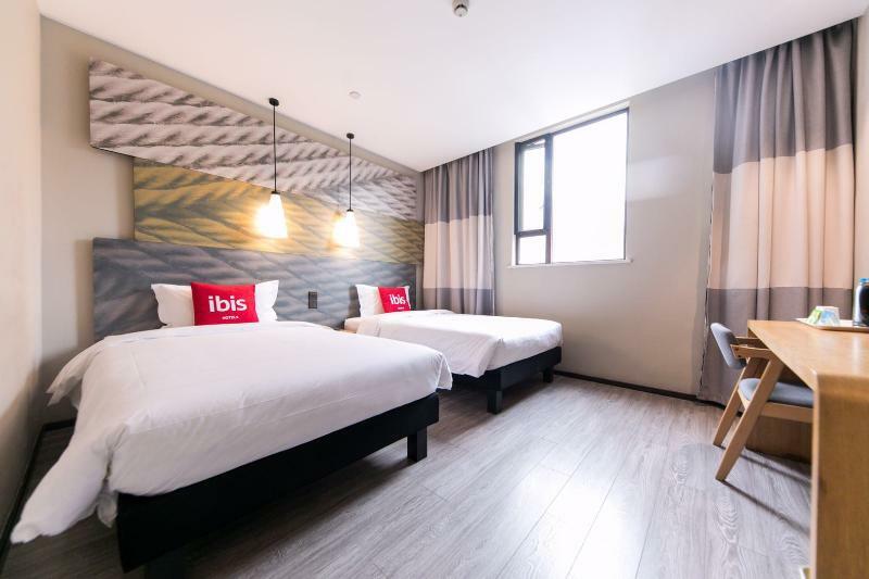Ibis Shanghai Gubei Exterior foto